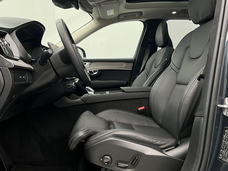 Volvo XC90 T8 AWD RECHARGE ULTRA BRIGHT - fotka 3 z 51