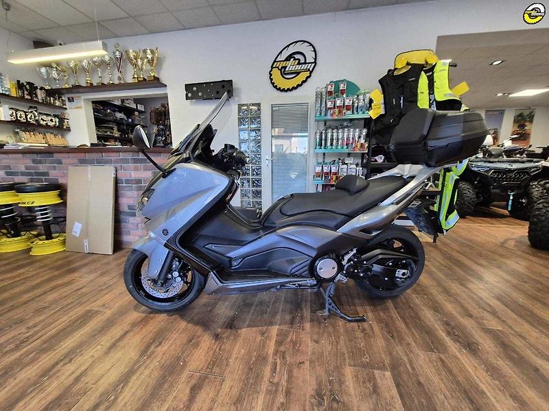 Yamaha T-Max 530 (2012) - fotka 1 z 21