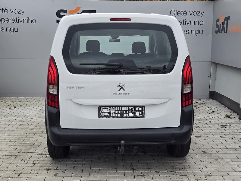 Peugeot Rifter  Active 1,5 BlueHDi (75 kW - fotka 6 z 9