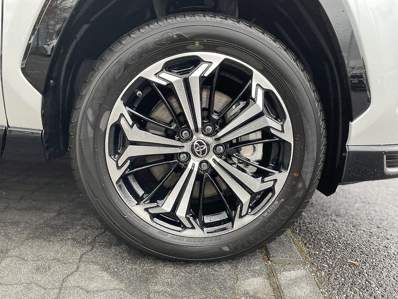 Toyota RAV4 2.5 Plug-in Hybrid Selection - fotka 10 z 28