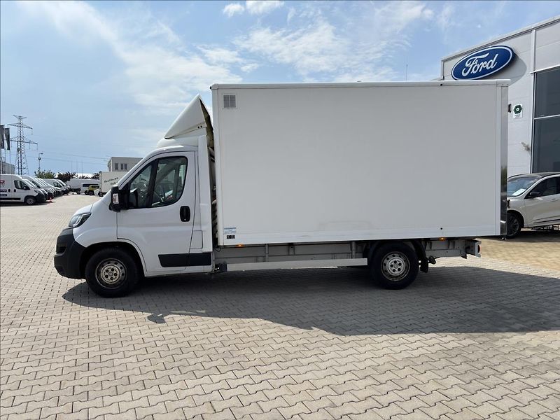 Peugeot Boxer 2,2 BlueHDI 121kW L4 - fotka 2 z 31