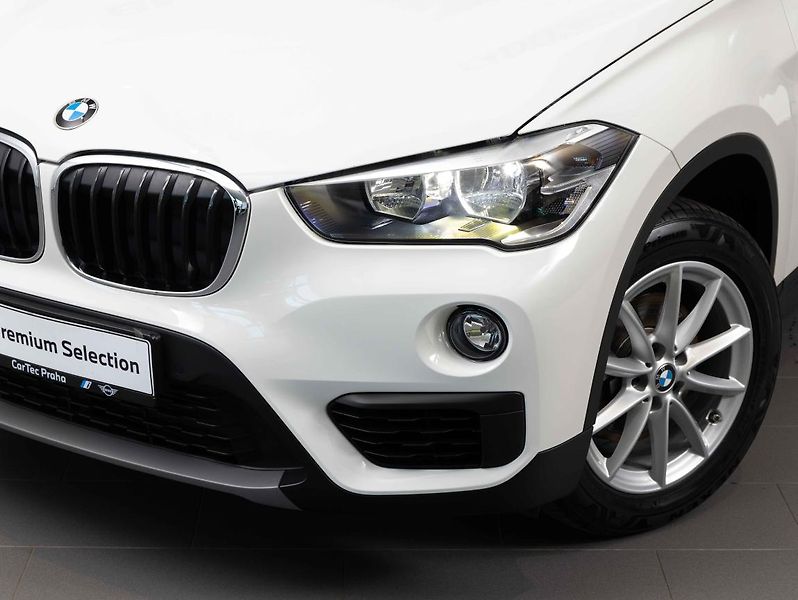 BMW X1 sDrive 18i - fotka 7 z 22