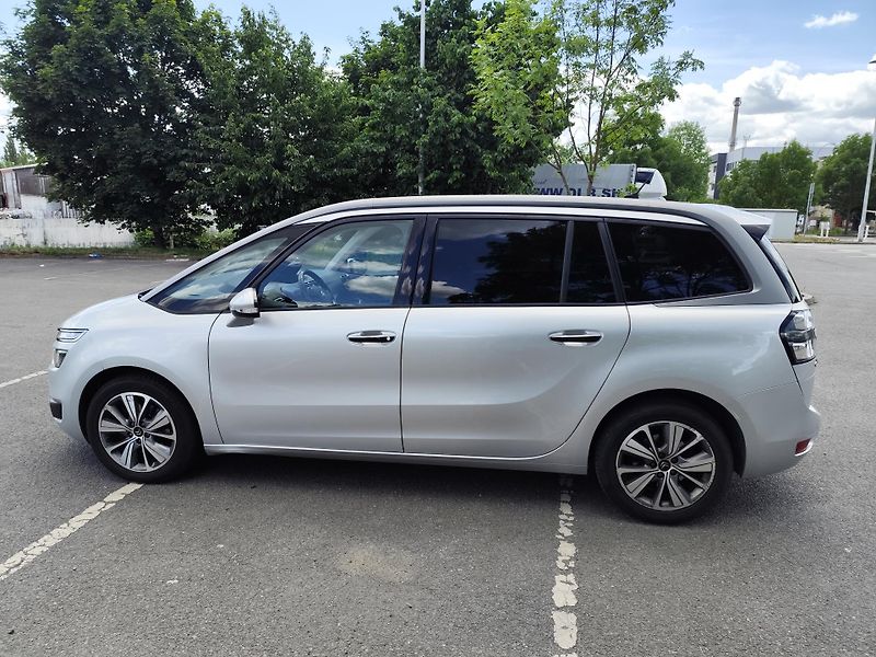 Citroën Grand C4 Picasso (2014) - fotka 3 z 34