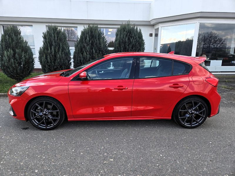 Ford Focus (2020) ST 2,3 280ps - manual, CZ půvo - fotka 4 z 16