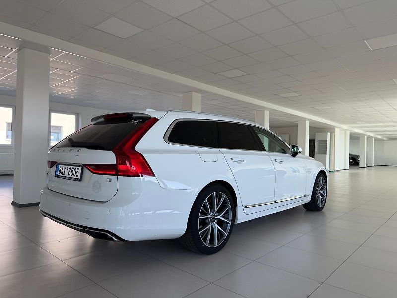 Volvo V90 (2019) INSCRIPTION - fotka 8 z 17