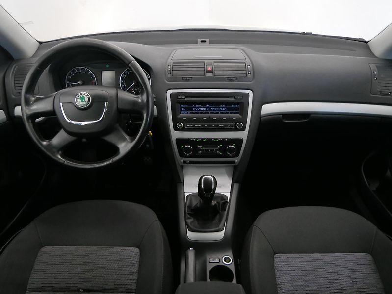 Škoda Octavia - fotka 5 z 23