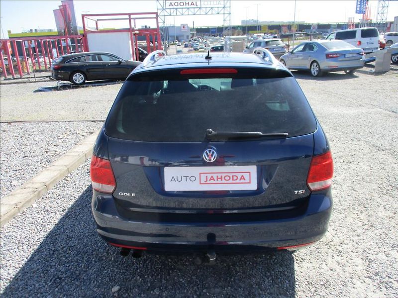 Volkswagen Golf 1,4 TSI,digiklima,servis,tažné - fotka 7 z 36