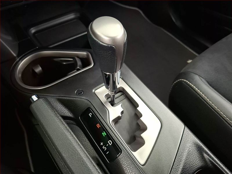 Toyota RAV4 (2019) 2.5 Hybrid, 4X4, Automat - fotka 13 z 21