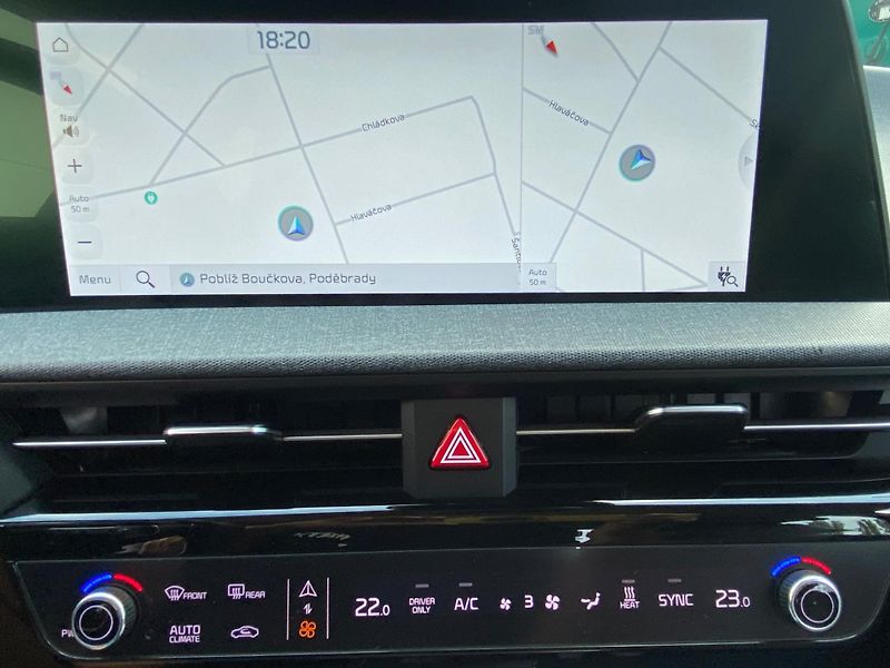 Kia EV6 (2023) 58 kWh, 2023 - fotka 15 z 26