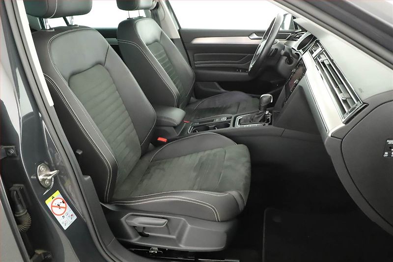 Volkswagen Passat (2021) Elegance 2.0 TDI - fotka 7 z 18