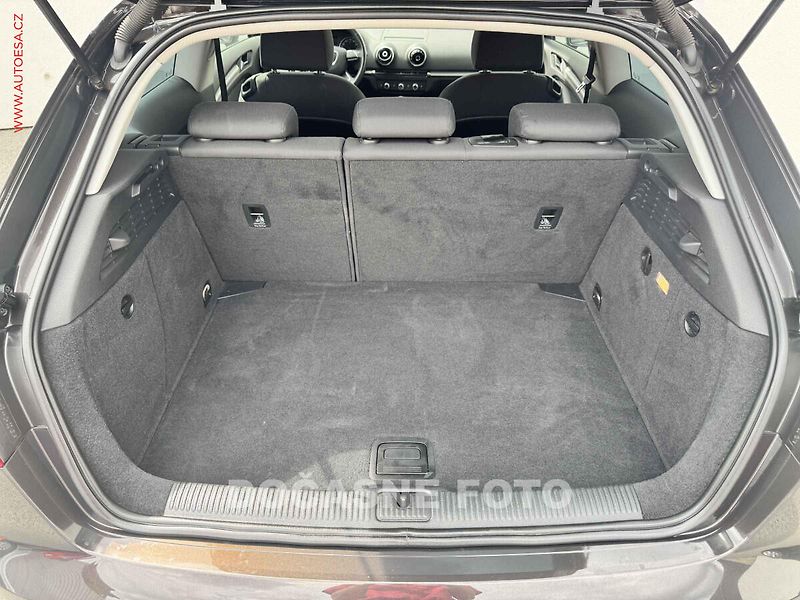 Audi A3 (2013) 2.0TDi, AT, bixen, AC - fotka 7 z 17