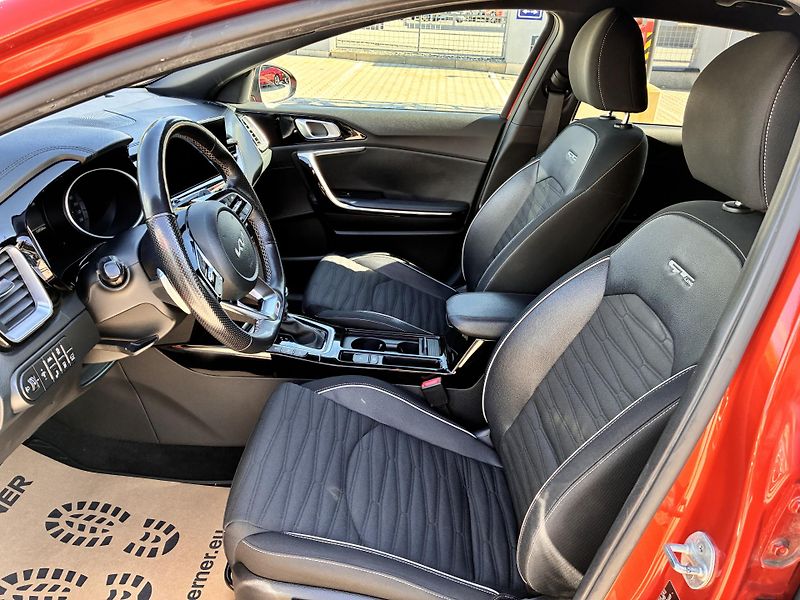 Kia Ceed 1.5T-GDi 118kW GT LINE AUTOMAT - fotka 11 z 38