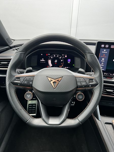 Cupra Leon 1.5 eTSI 110kW DSG 1.Maj DPH - fotka 8 z 26