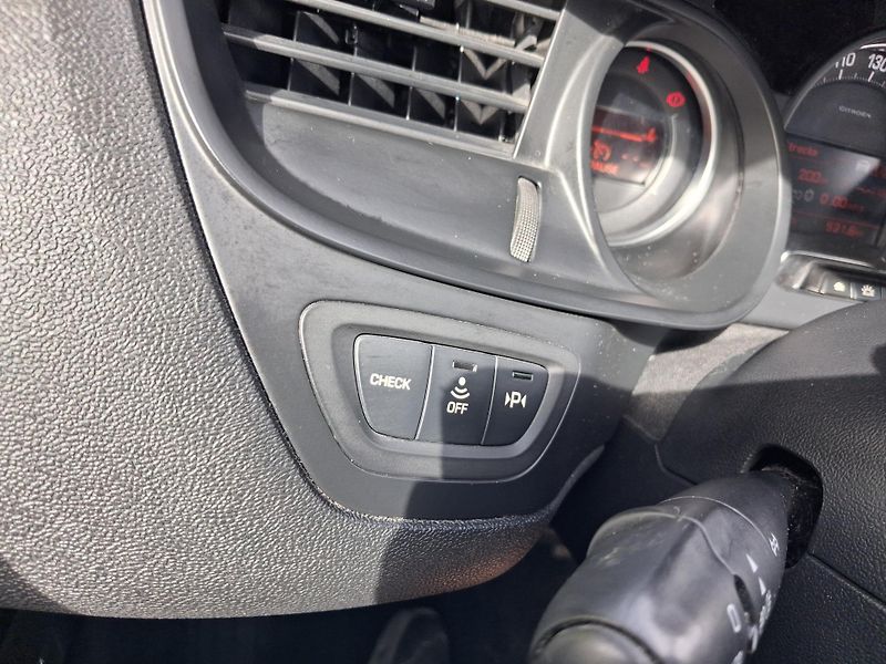 Citroën C5 (2016) 2,0HDi EXCLUSIVE TOP VÝBAVA ! - fotka 41 z 52