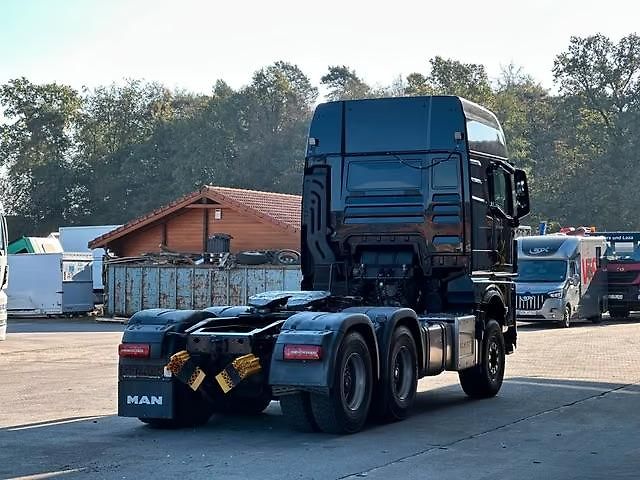 MAN TGX (2022) 33.640 BL 6x4 hydraulika - fotka 3 z 27
