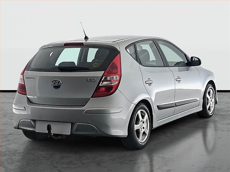 Hyundai i30 (2011) 1.4 CVVT, LPG, ČR,1.maj - fotka 5 z 17