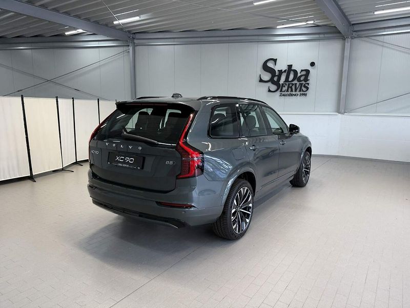 Volvo XC90 (2026) B5 2.0L 250+14k AT8 AWD PLUS D - fotka 4 z 6