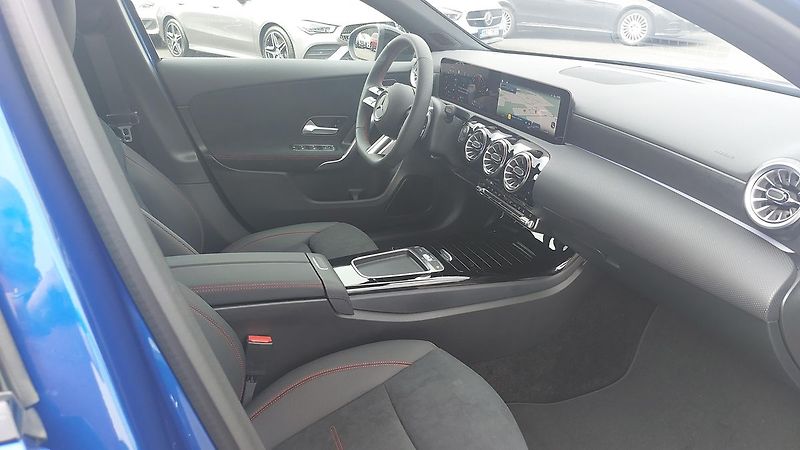 Mercedes-Benz Třídy A 250e s hybridní technologií EQ - fotka 12 z 27