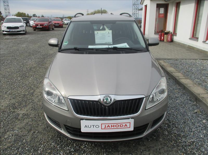 Škoda Fabia 1,2 TSI, digiklima,servis,tažn - fotka 2 z 32