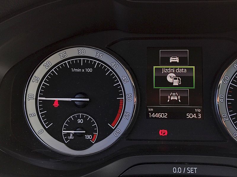 Škoda Karoq (2019) Style 1,6 Tdi 85 Kw - fotka 7 z 34
