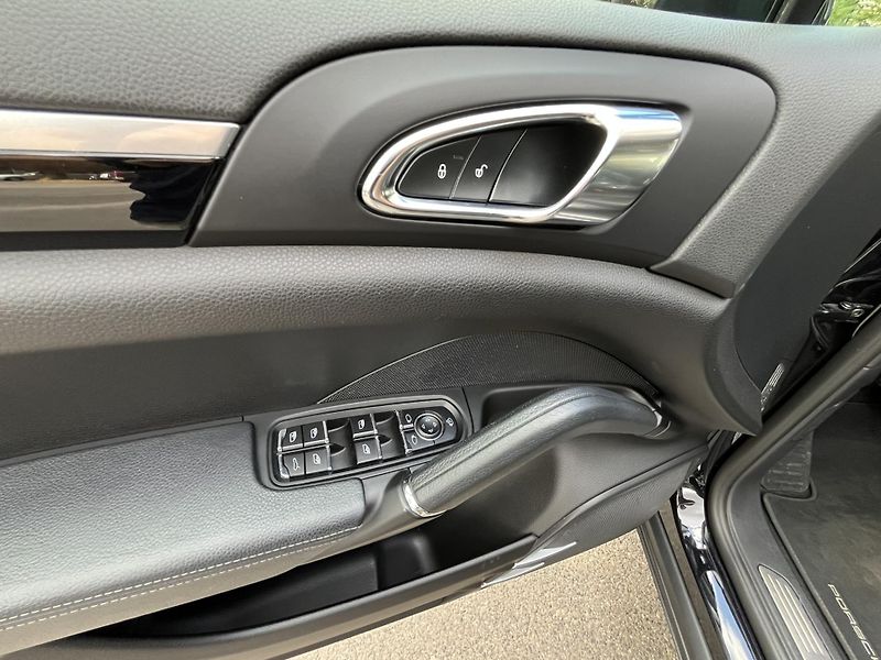 Porsche Cayenne (2016) 3.0 TDI V6 - fotka 33 z 39