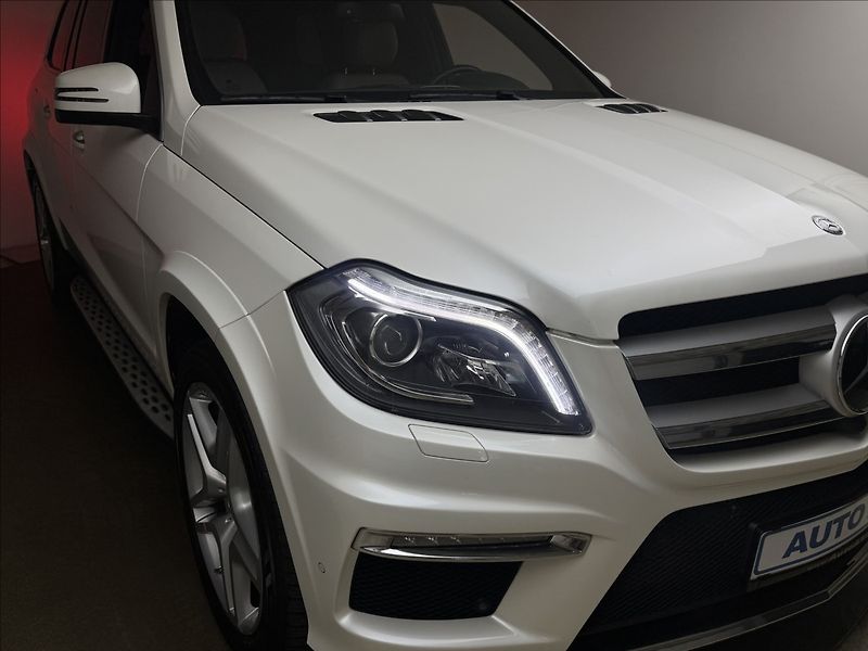 Mercedes-Benz GL 3,0 DPH AMG 4X4 NZTOP 360° TZ - fotka 44 z 48