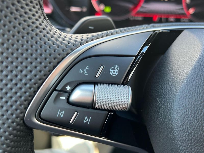 Škoda Fabia 1,5 TSi 110 kW 7DSG MONTE CARL - fotka 27 z 31