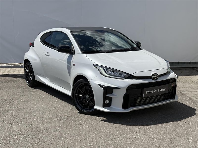 Toyota GR Yaris 1,6 GR Dynamic + Sport 4x4 - fotka 3 z 20