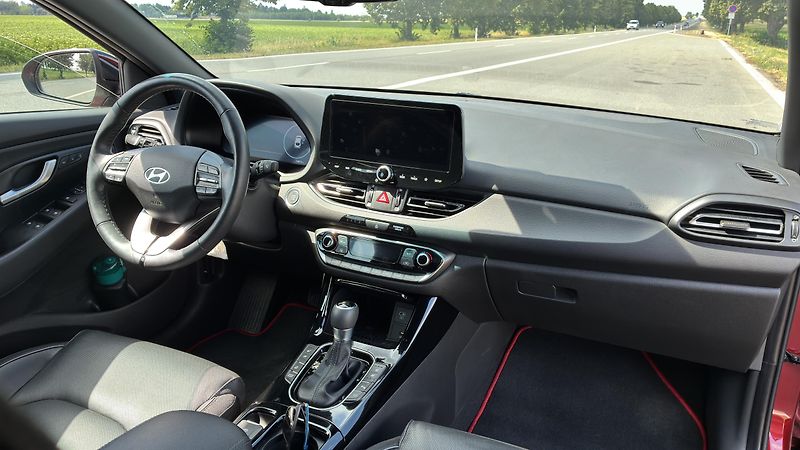Hyundai i30 (2024) Fastback - fotka 9 z 21
