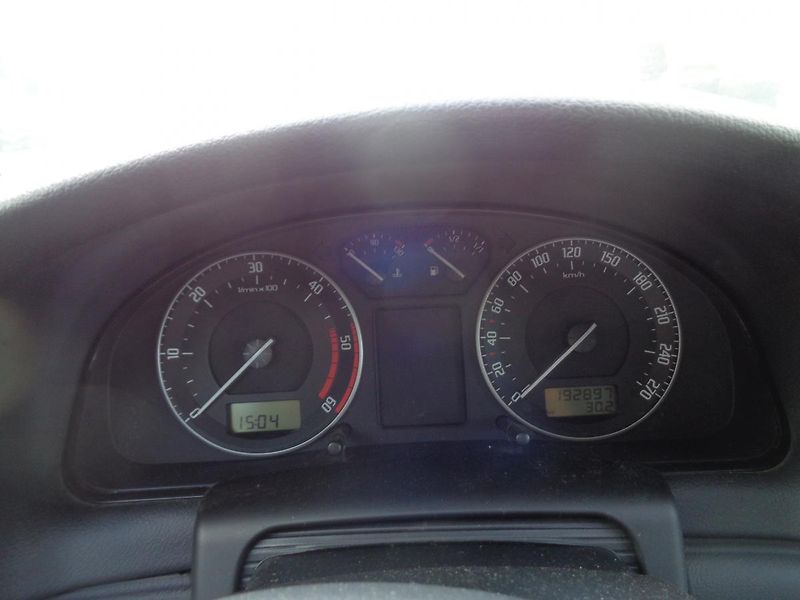 Škoda Superb 2,0 TDI - fotka 11 z 11