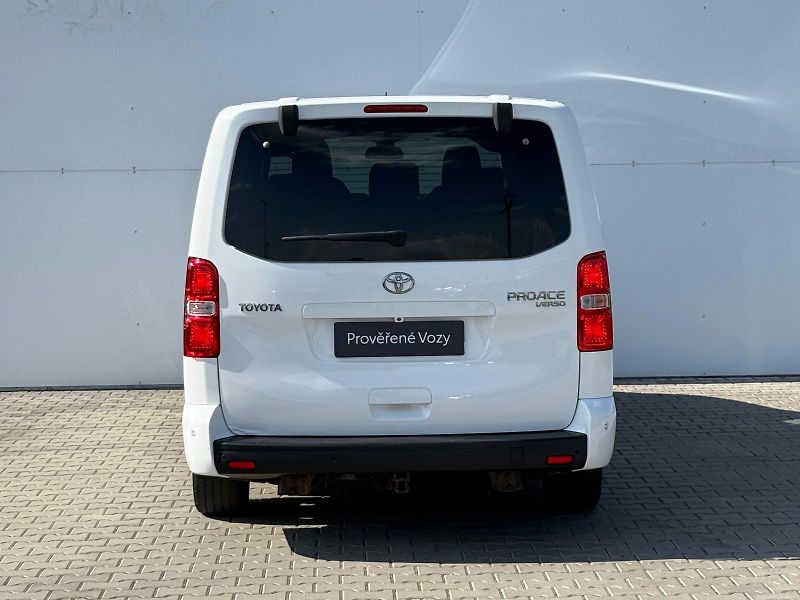 Toyota ProAce Verso 2,0 D-4D L2 Family AT - fotka 9 z 30