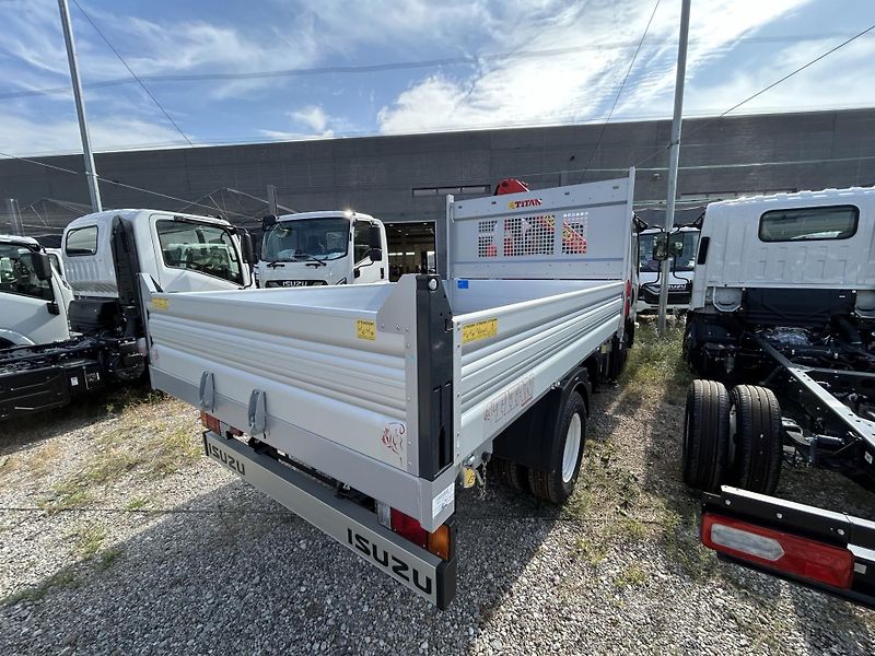 Isuzu M21 (2026) 1,9L, 3s sklápěč s hydr. rukou - fotka 4 z 10