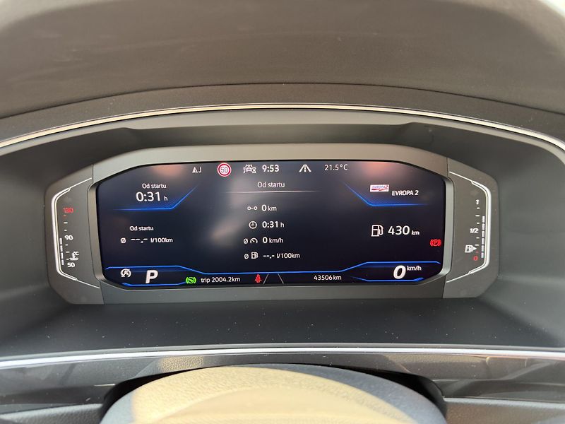 Volkswagen Tiguan R-Line 2,0 TSi/180kW 4x4 DSG - fotka 108 z 114