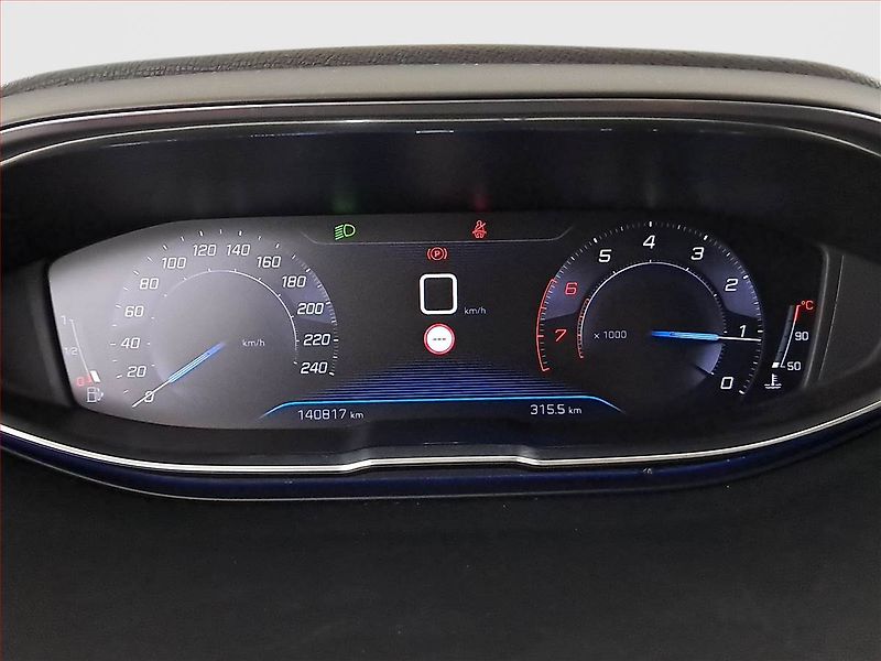 Peugeot 5008 (2019) Access PureTech 130, 7 míst - fotka 11 z 18