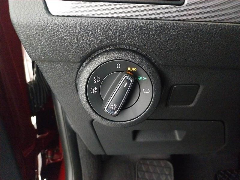Volkswagen Multivan (2020) Highline 2.0 BiTDI 4Motion, ČR - fotka 21 z 23