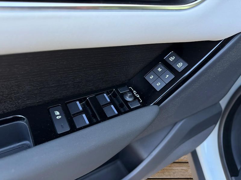 Land Rover Range Rover Velar (2024) +D300 DYNAMIC+ ČR + DPH + - fotka 14 z 19