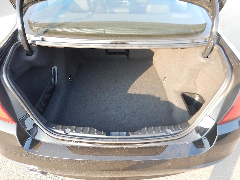 BMW Řada 5 520d XDRIVE, ČR, SERVISKA - fotka 14 z 32