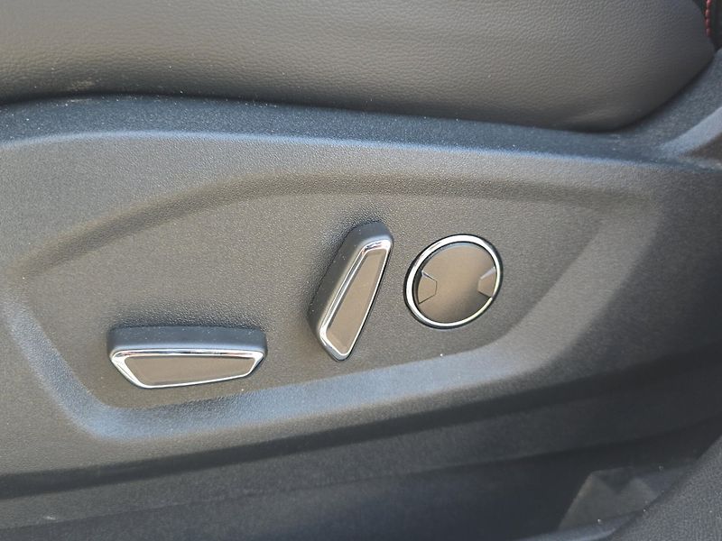 Ford S-MAX (2023) ST-line 2.5 Hybrid 140kW, 1. m - fotka 25 z 27