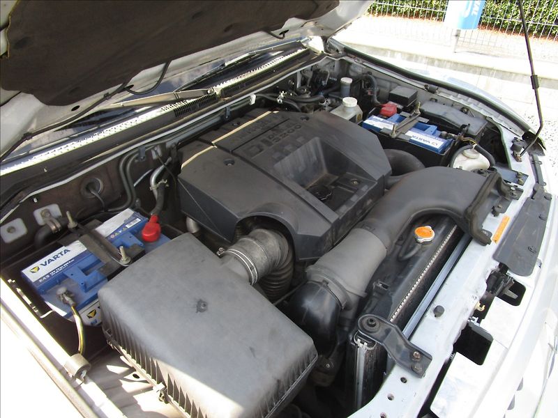 Mitsubishi Pajero 3.2 Di-D, 4x4, aut. klima, 7 m - fotka 53 z 54