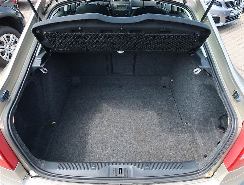 Škoda Octavia (2006) 2.0 TDI, po STK, dobrý stav - fotka 13 z 18