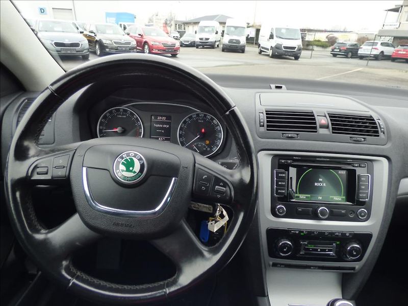 Škoda Octavia 2,0 TDI,4x4,Xenon,Elegance Edi - fotka 27 z 53