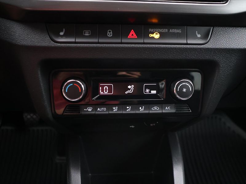 Škoda Fabia 1,0 TSI Style CZ - fotka 20 z 28