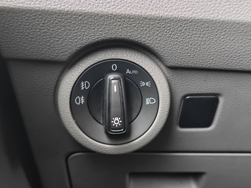 Volkswagen Transporter Comfortline DR DSG 2,0TDi - fotka 20 z 22