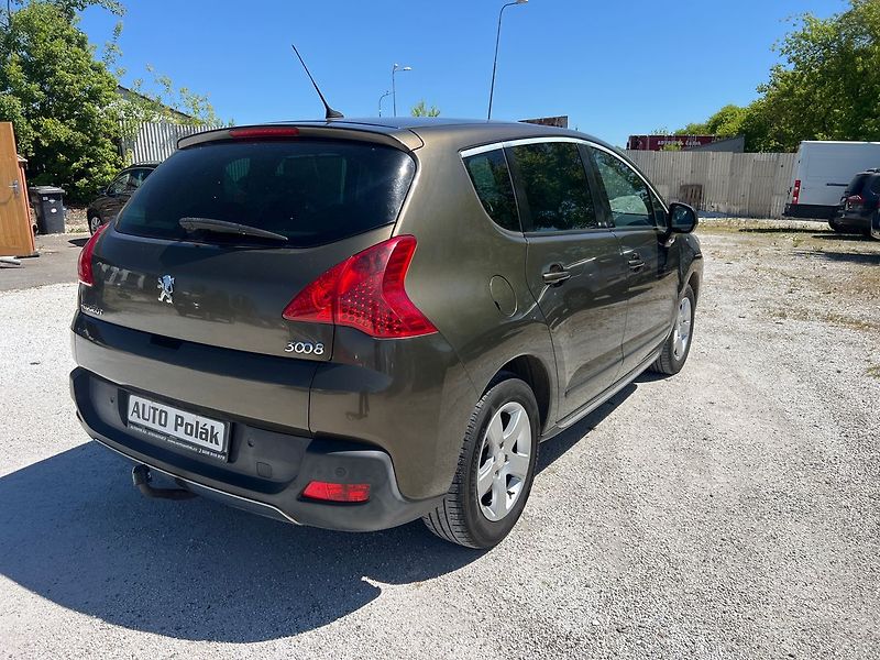 Peugeot 3008 1.6 16V - fotka 9 z 15