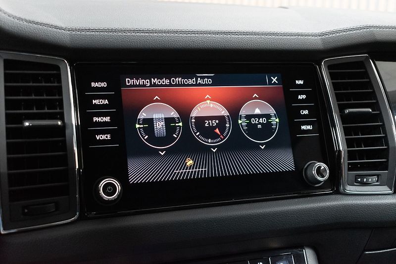 Škoda Kodiaq 2.0 TDI 147kW L&K*TAŽNÉ*ČR 1.M - fotka 34 z 52