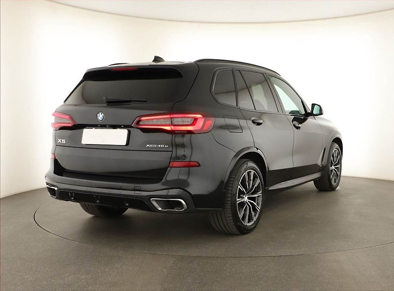 BMW X5 (2020) xDrive45e iPerf. - fotka 5 z 19