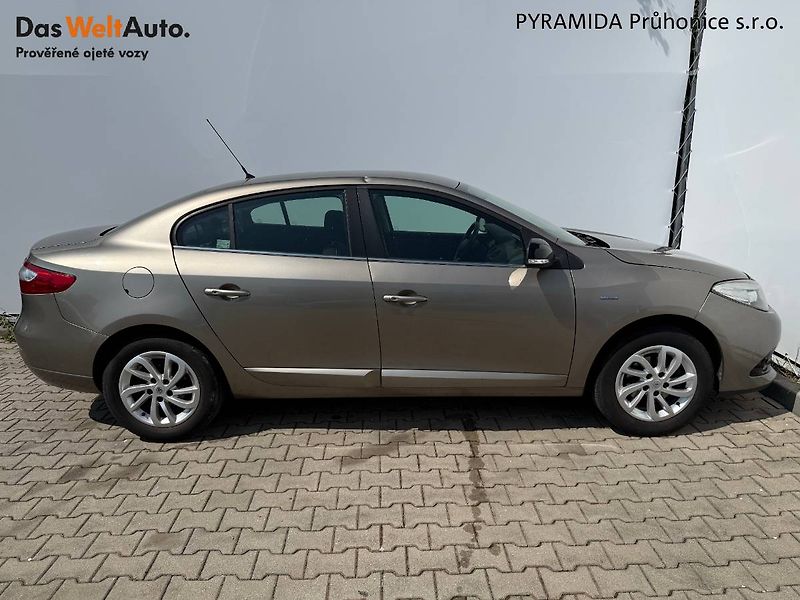 Renault Fluence (2015) 1.6 16V 82 kW Limited - fotka 6 z 20