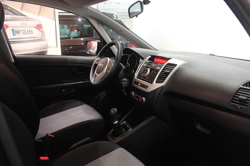 Kia Venga (2016) 1.4 66kW Klima ČR - fotka 20 z 30