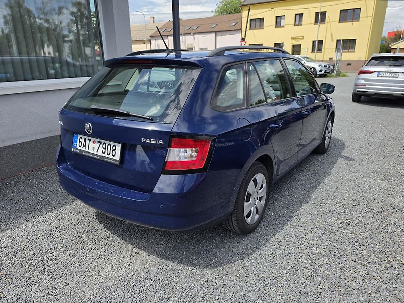 Škoda Fabia 1.0 TSI Park Senzor Navi - fotka 4 z 22