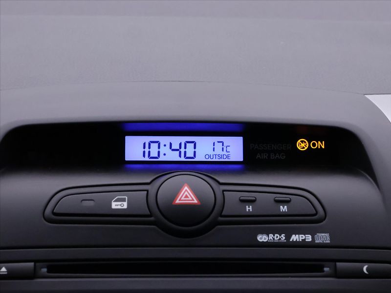 Hyundai ix20 1,6 CVVT 91kW Czech Klima - fotka 21 z 32